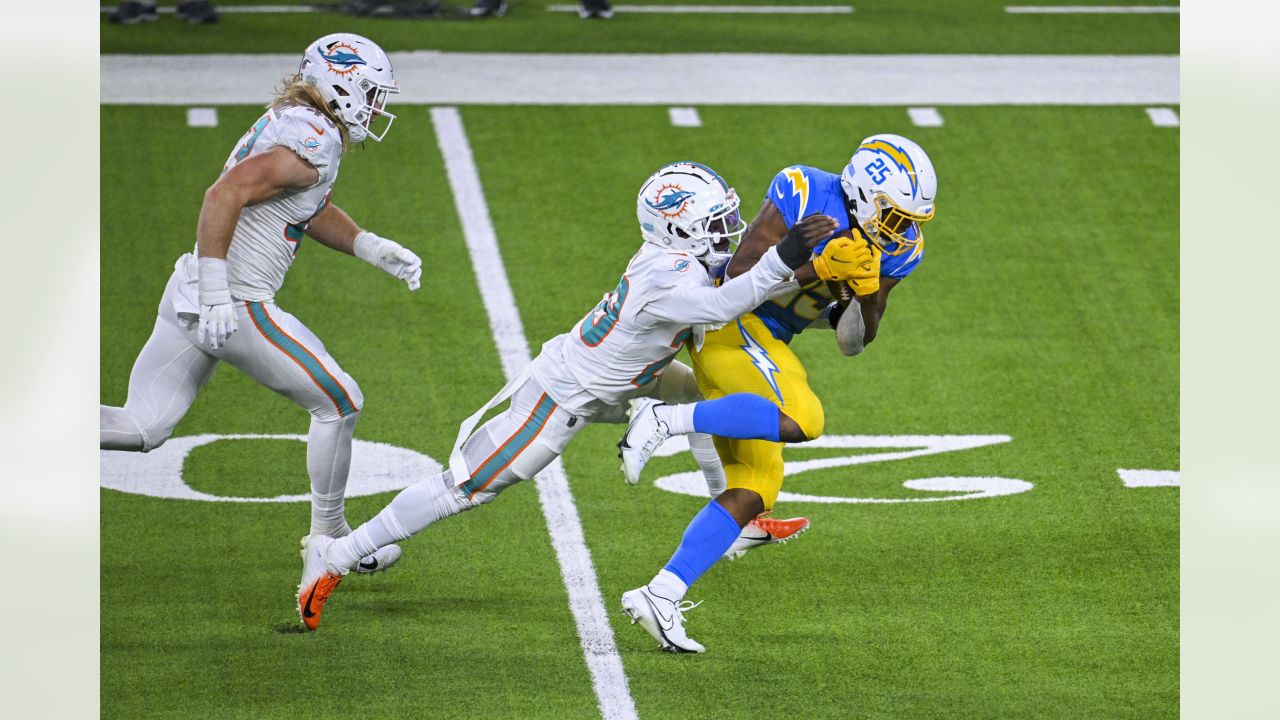 Revamped Chargers offense goes up against new-look Dolphins defense in  opener Florida & Sun News - Bally Sports