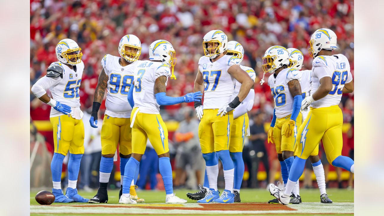 Photos: Chargers at Chiefs In-Game