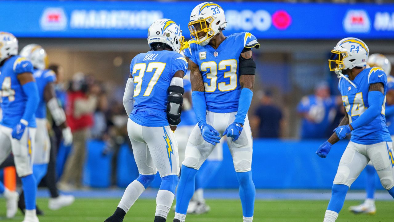 Derrick Ansley expounds on the Chargers' depth at safety