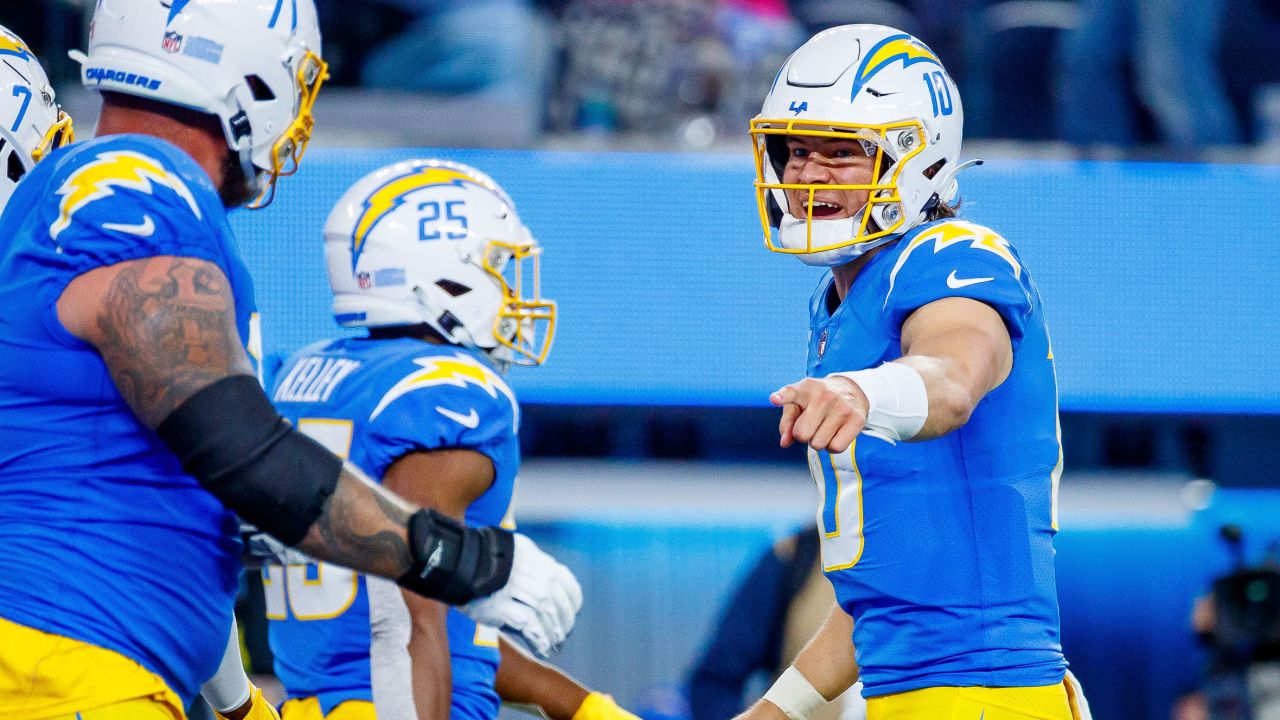 APC Community Mock Draft 2022: The Chargers are on the clock at No. 17 -  Acme Packing Company