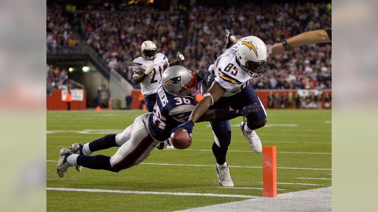 Baltimore Ravens Ricky Williams runs the ball in the second quarter against  the New England Patriots in the AFC Championship Game at Gillette Stadium  in Foxboro Massachusetts on January 22, 2012. The