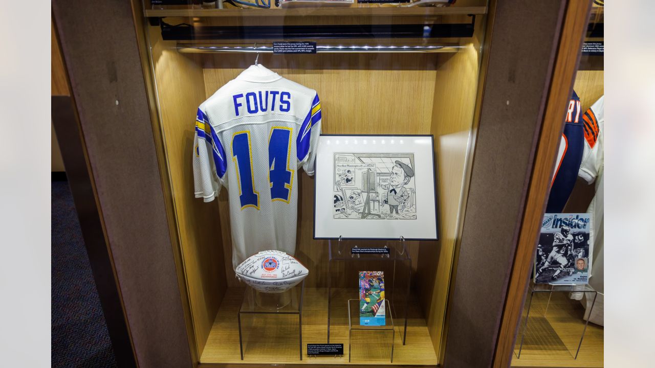 Vikings jersey part of Favre Hall of Fame display