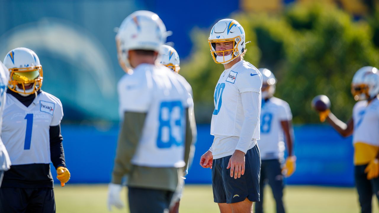 Chargers News: Easton Stick Struggles as Bolts' O-Line Lags