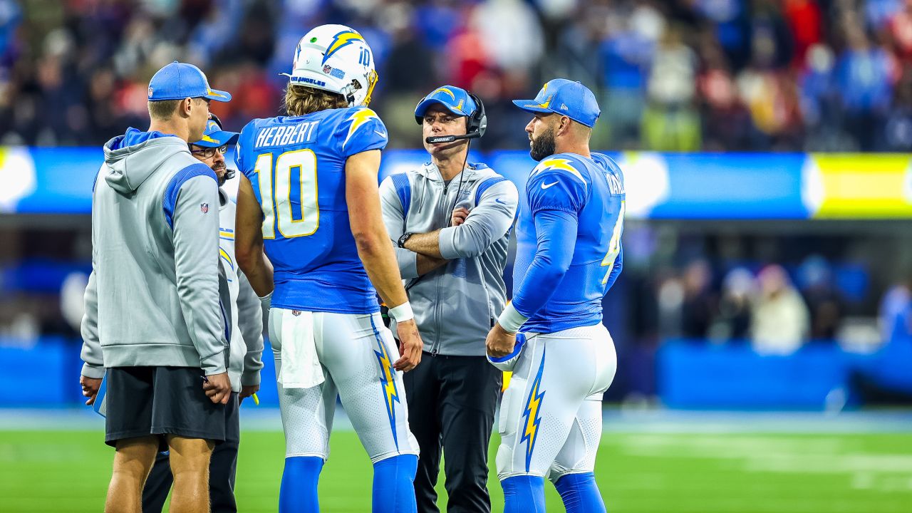 Chargers vs. Chiefs Week 3 Winners and Losers - Bolts From The Blue