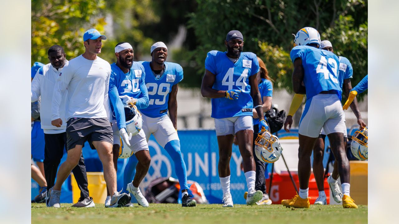 Former Orem Tiger Alohi Gilman Snags First Career Interception During  Chargers/Chiefs Game