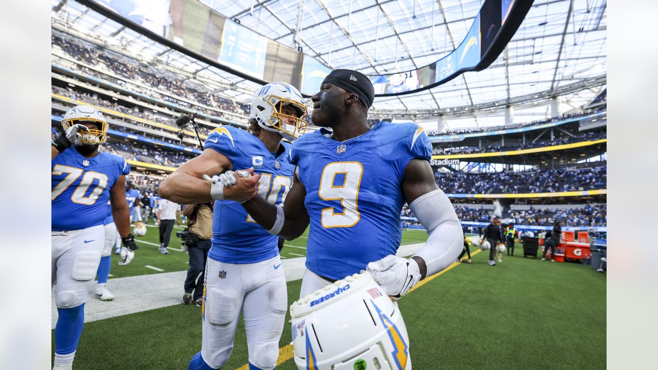 Inglewood, United States. 05th Oct, 2021. Los Angeles Chargers quarterback  Justin Herbert waves his fist to the crowd after victory over the Las Vegas  Raiders at SoFi Stadium on Monday, October 4