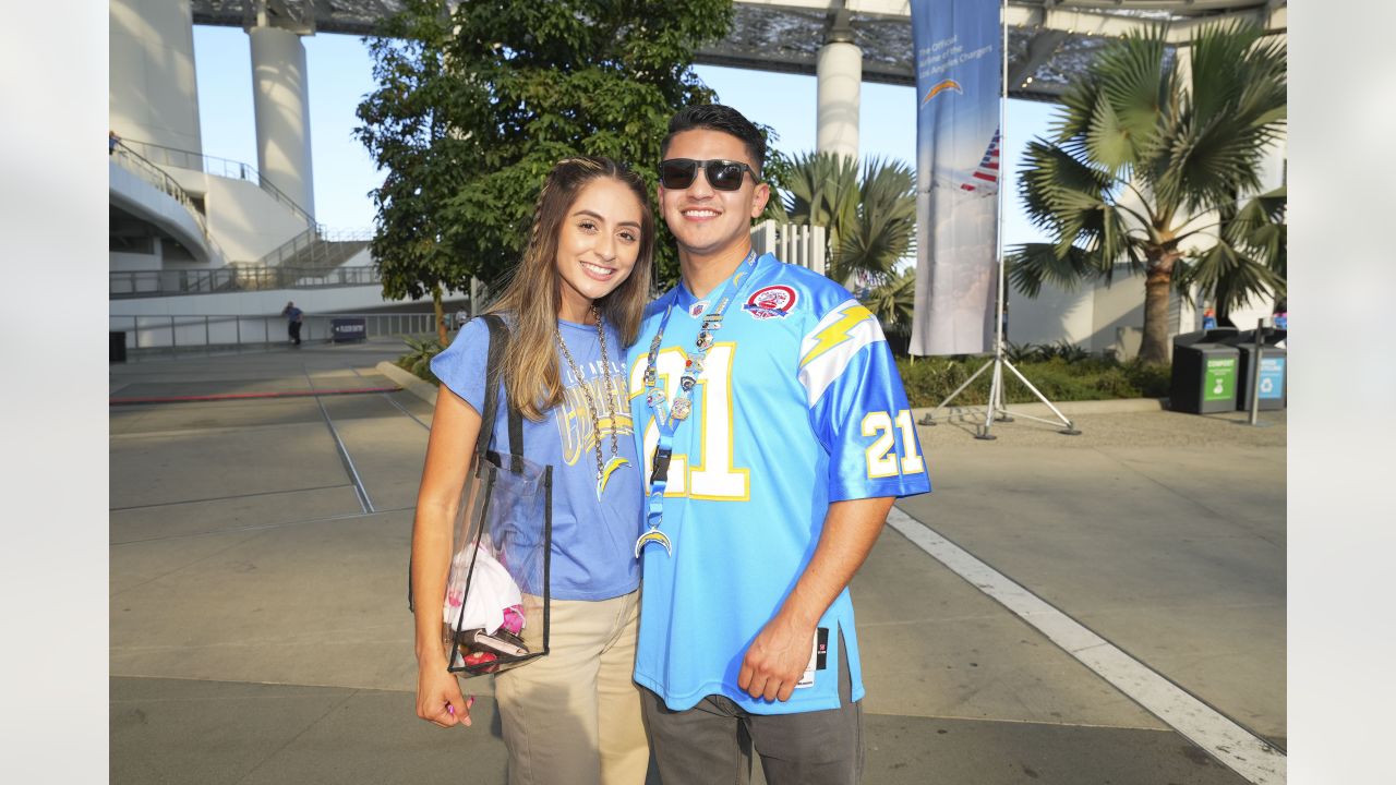 ⚡️Bolt Daddy⚡️So Fi Chargers Tailgate series MNF Broncos 10/17