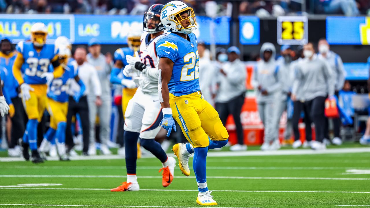 Chargers dominate Broncos in 34-13 loss