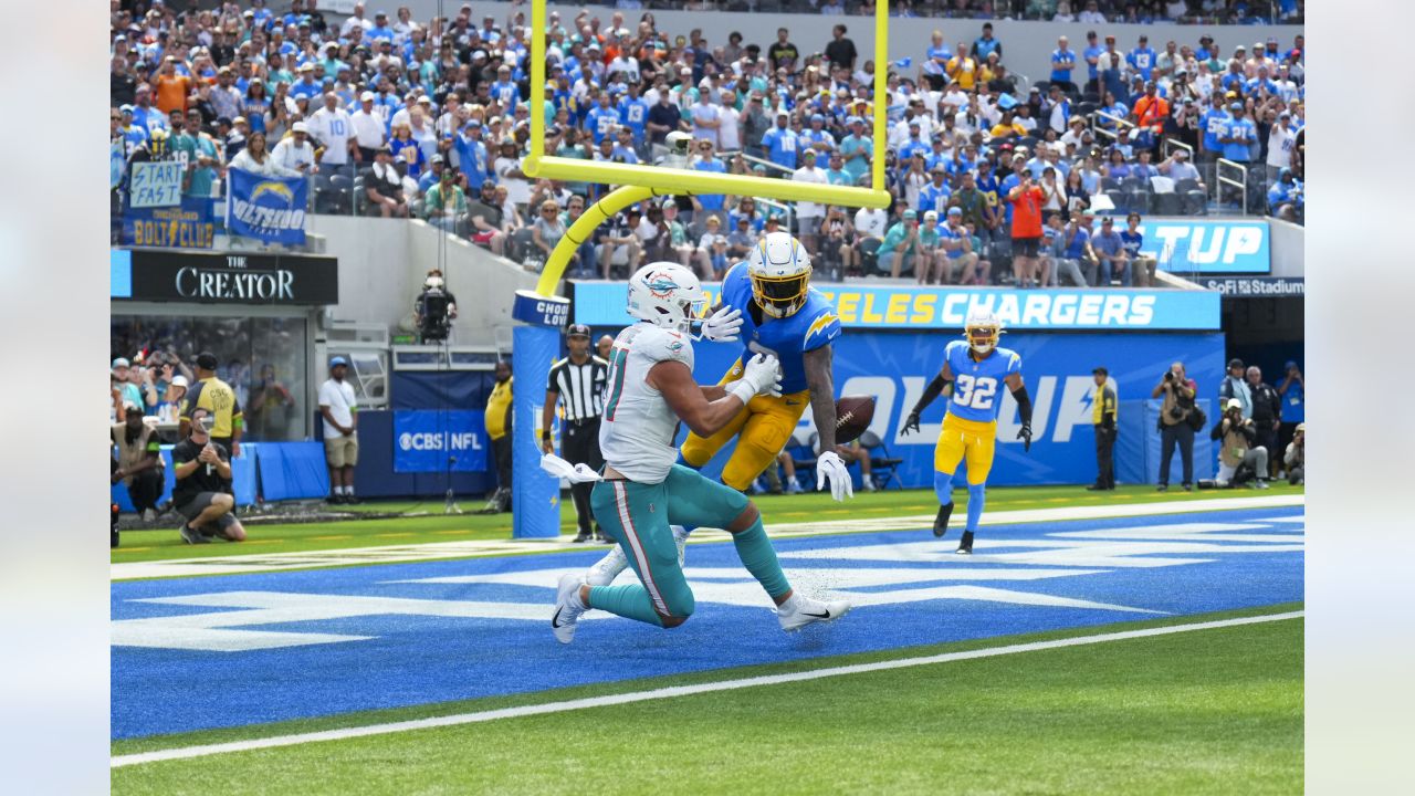 Chargers' improved ground game on display during loss to Miami – Orange  County Register