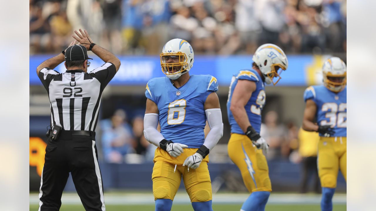 Las Vegas Raiders tight end Foster Moreau (87) heads for the sidelines  during an NFL football game against the Los Angeles Chargers, Sunday,  September 11, 2022 in Inglewood, Calif. The Chargers defeated