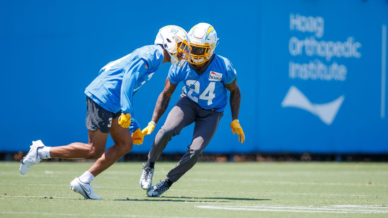 Los Angeles Chargers tight end Donald Parham Jr. delivers strong