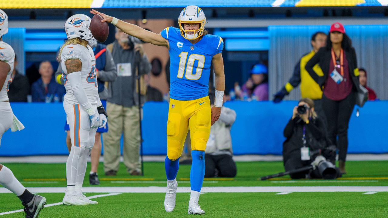 APC Community Mock Draft 2022: The Chargers are on the clock at No. 17 -  Acme Packing Company