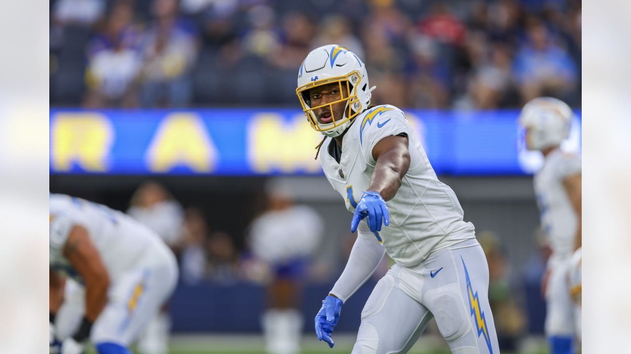 Photos: Chargers vs Rams Game Action