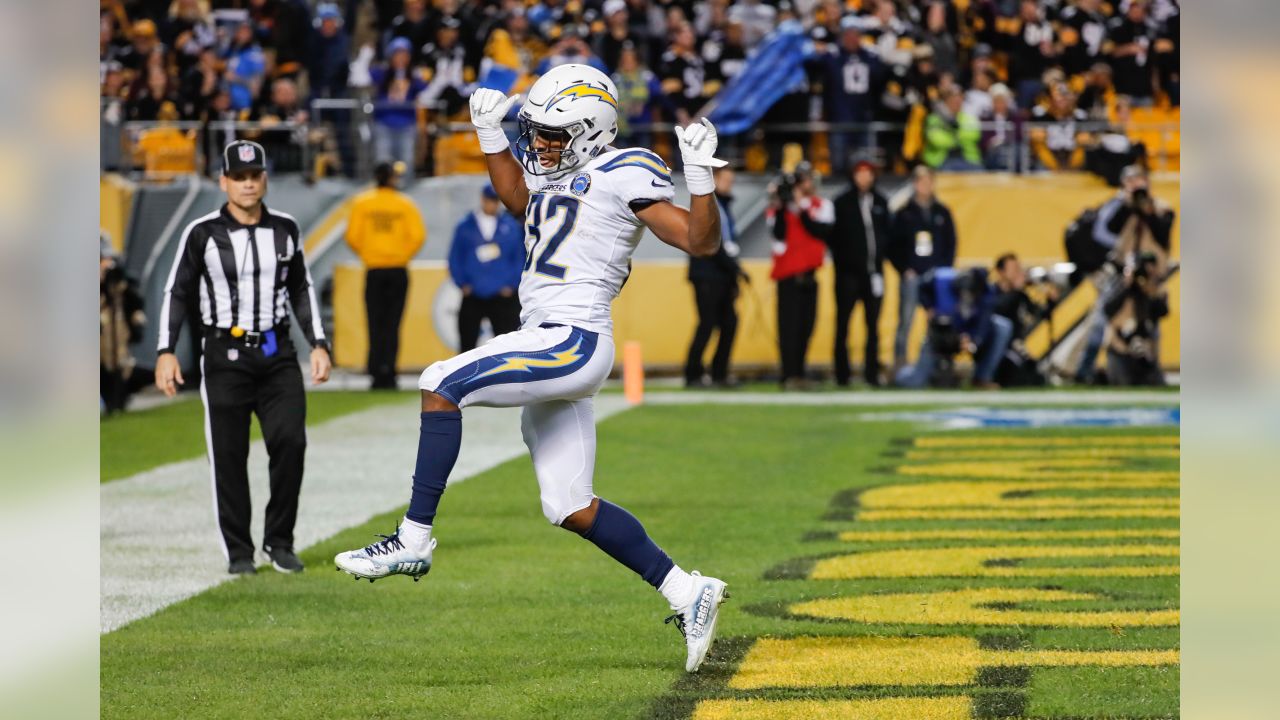 NFL: Chargers halt meltdown with 53-yard TD to beat Steelers - Los