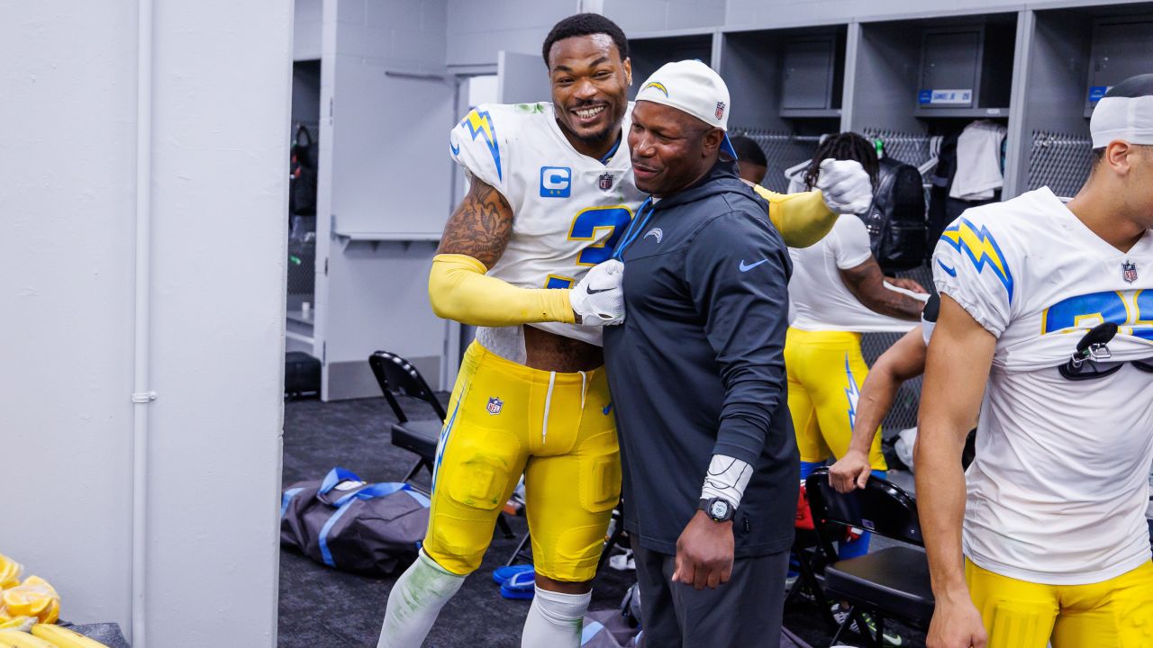 Chargers News: Former Super Bowl Champion Believes Brandon Staley's Hot  Seat Lingers Despite Second 2023 Win - Sports Illustrated Los Angeles  Chargers News, Analysis and More