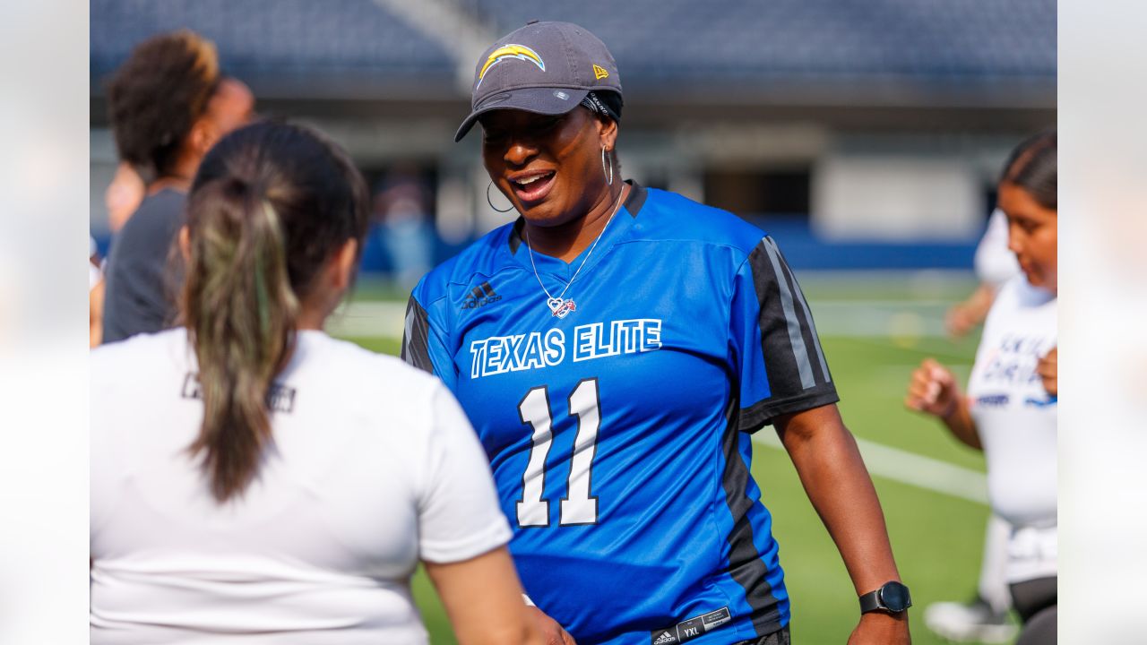 Chargers & LA Bowl Host Girls' Flag Football Event at SoFi Stadium