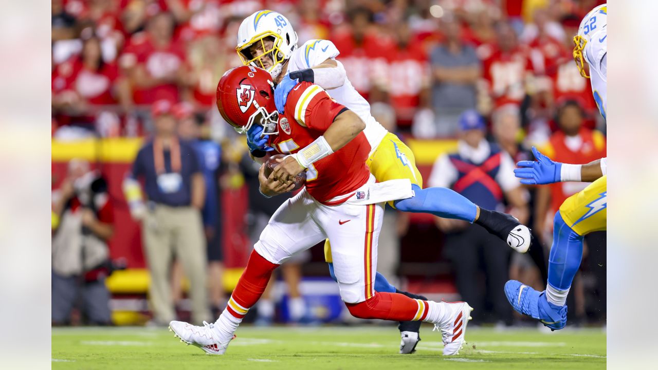 13,096 Chiefs Chargers Stock Photos, High-Res Pictures, and Images