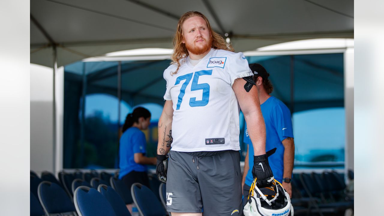 First unofficial look at WR Quentin Johnston in a Chargers jersey