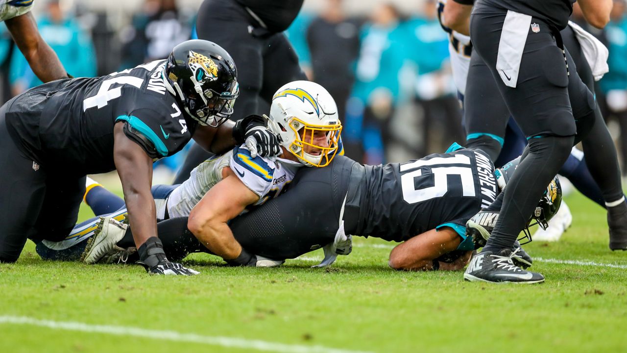 Rivers, Chargers gouge reeling Jaguars, 38-14