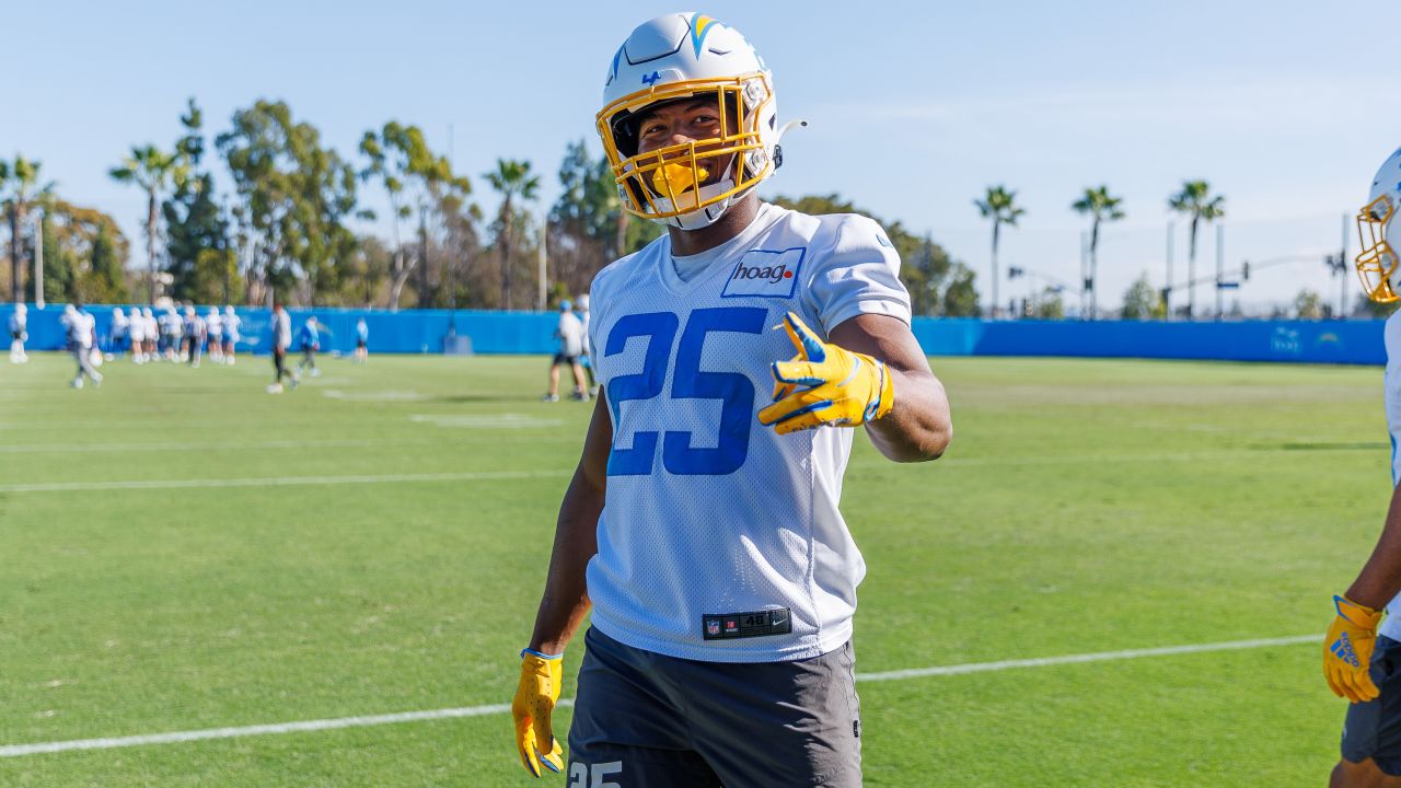 Los Angeles Chargers linebacker Daiyan Henley (0) walks off the field after  the NFL football team's rookie minicamp Friday, May 12, 2023, in Costa  Mesa, Calif. (AP Photo/Jae C. Hong Stock Photo - Alamy