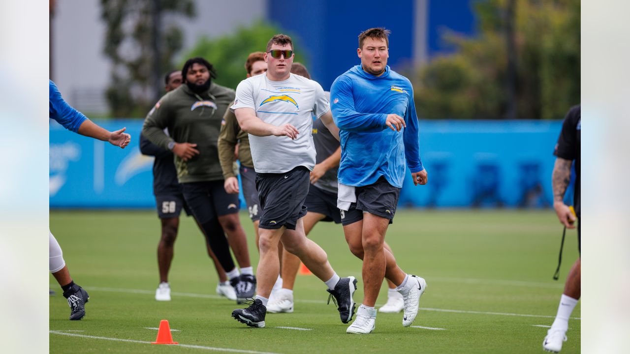 Trey Pipkins surprisingly keeps job on Chargers' offensive line - The San  Diego Union-Tribune