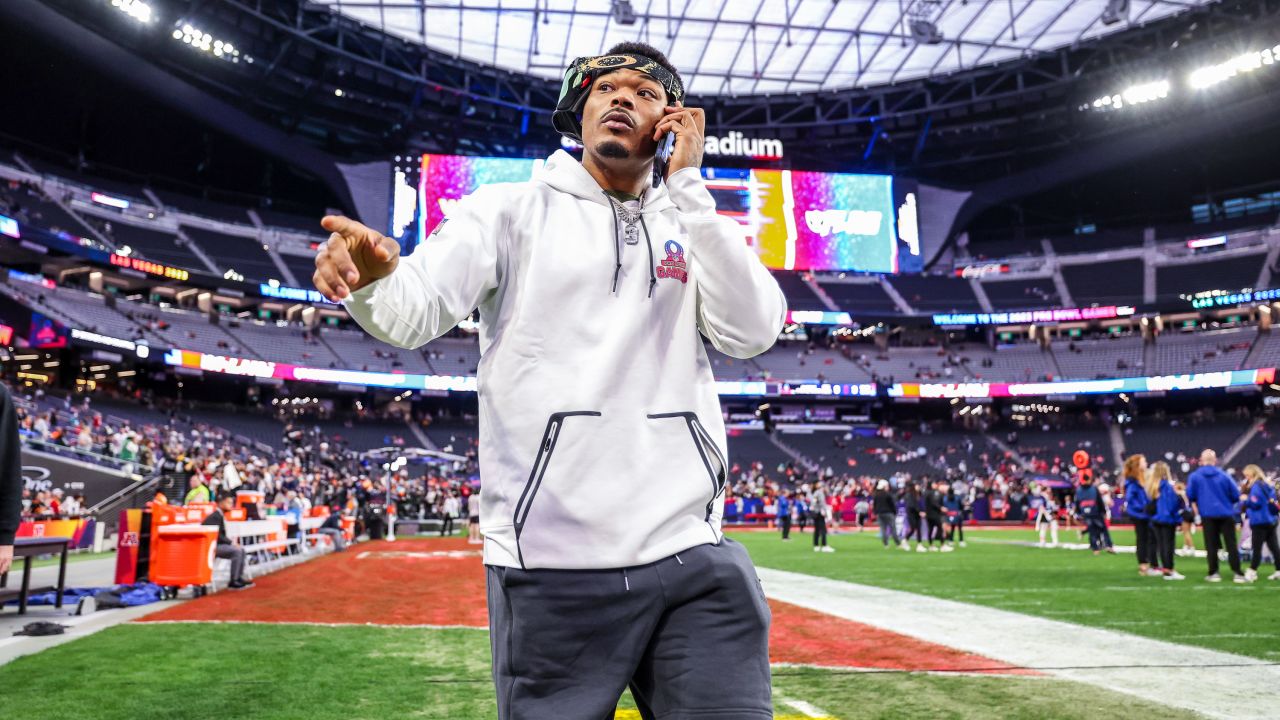 Los Angeles Chargers safety Derwin James Jr. (3) looks into the backfield  during an NFL football game against the San Francisco 49ers, Sunday,  Nov.13, 2022, in Santa Clara, Calif. (AP Photo/Scot Tucker