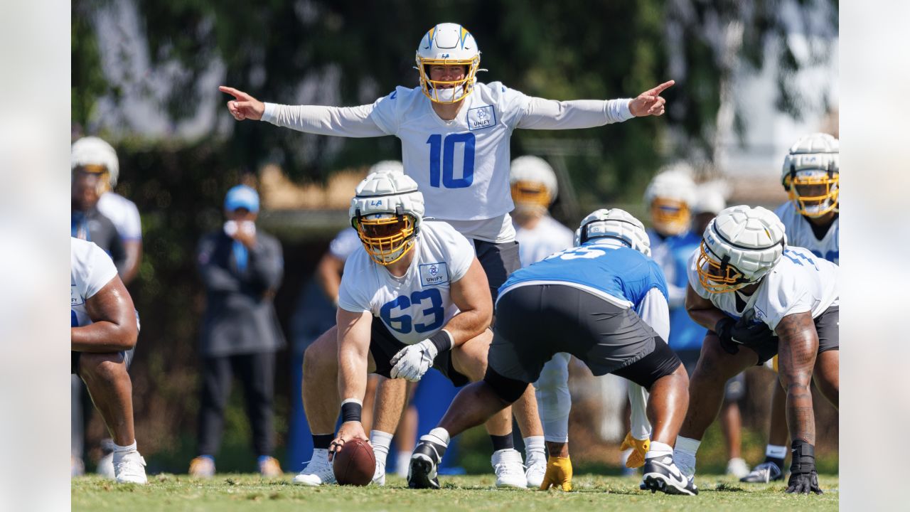 Chargers News: Fans are high on Josh Palmer, offensive potential halfway  through training camp - Bolts From The Blue