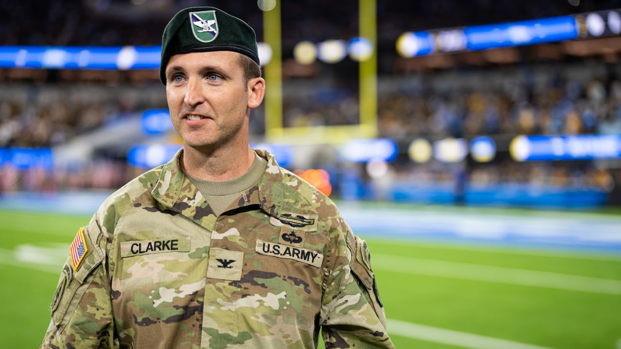 Chargers Honor Veterans and the U.S. Military During Salute to Service Game