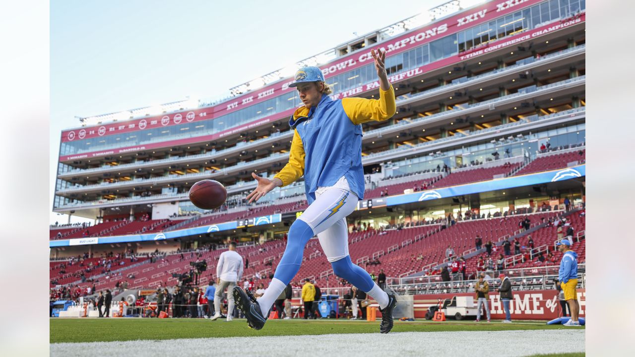 Santa Clara, CA, USA. 13th Sep, 2020. The San Francisco 49ers stand on the  field to an empty stadium during a pregame Black Lives Matter program  during the season opening NFL game