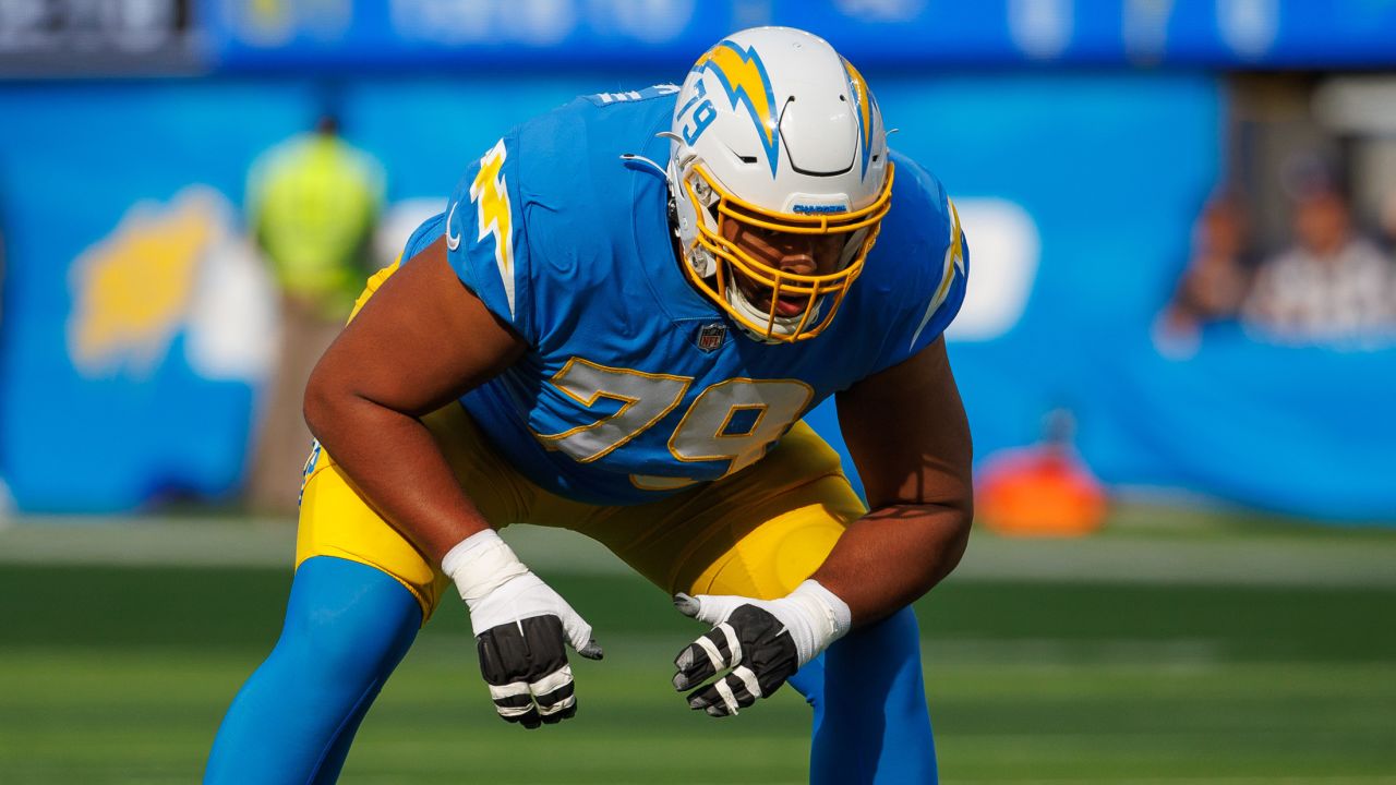 Chargers Name Trey Pipkins III as Starting Right Tackle