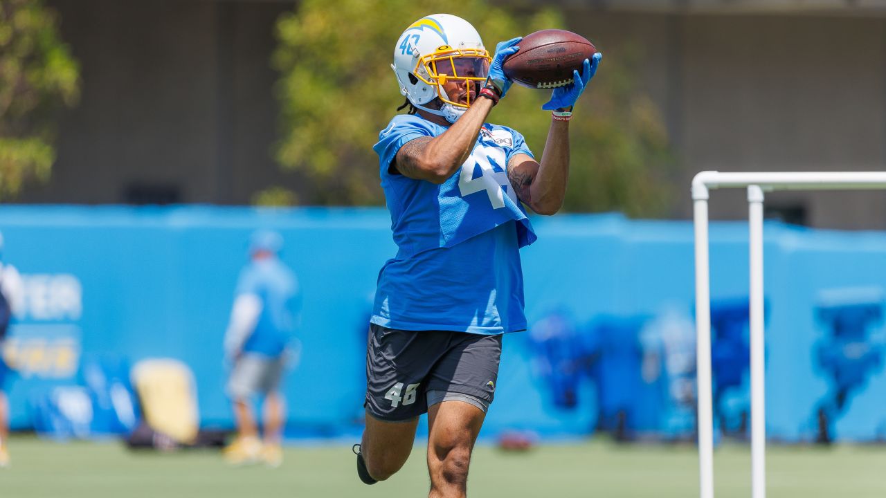 Los Angeles Chargers wide receiver Jalen Guyton (15) during training camp  on Tuesday, Aug 17, 2021, in Costa Mesa, Calif. (Dylan Stewart/Image of  Spor Stock Photo - Alamy