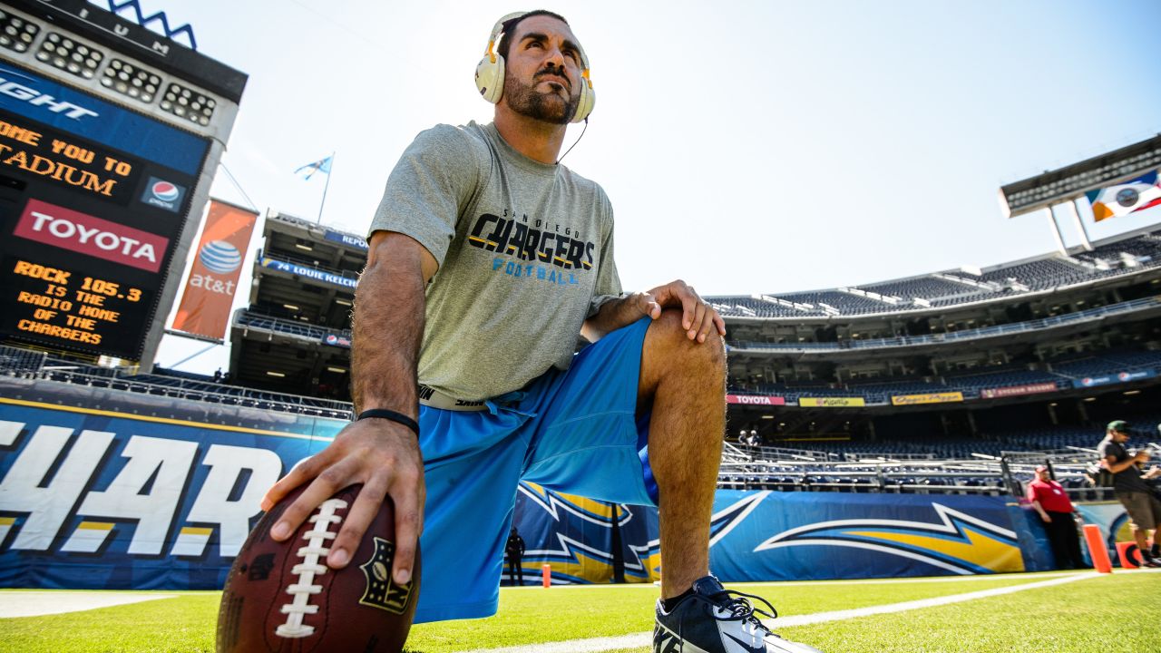 Chargers Eric Weddle lies at midfield after potential last game in San  Diego 