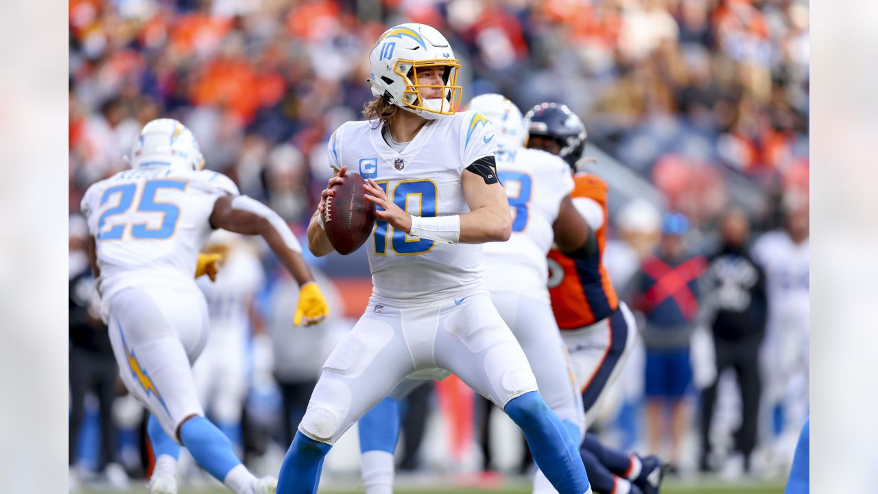 Snap Counts: Los Angeles Chargers at Denver Broncos