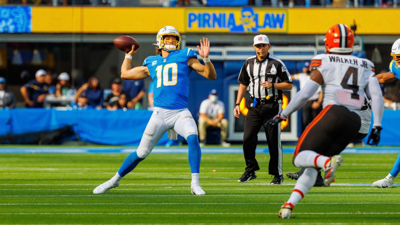 PFF LA Chargers] Justin Herbert has made the smallest percentage of  turnover-worthy plays in the NFL at just 1.1% after two weeks ⚡️ : r/nfl