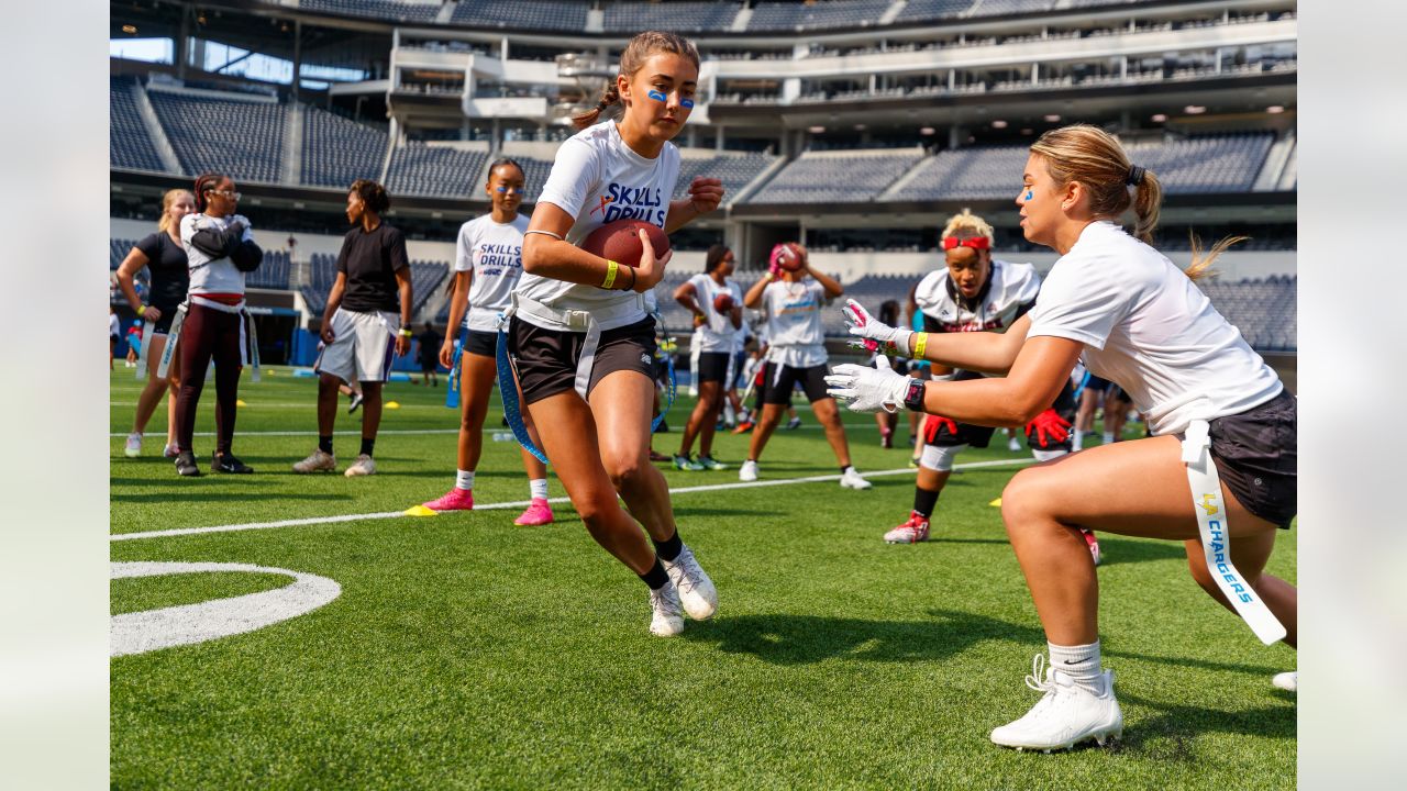 Chargers & LA Bowl Host Girls' Flag Football Event at SoFi Stadium