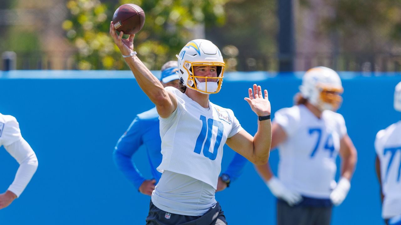 Public backing Chargers QB Justin Herbert for 2022 MVP