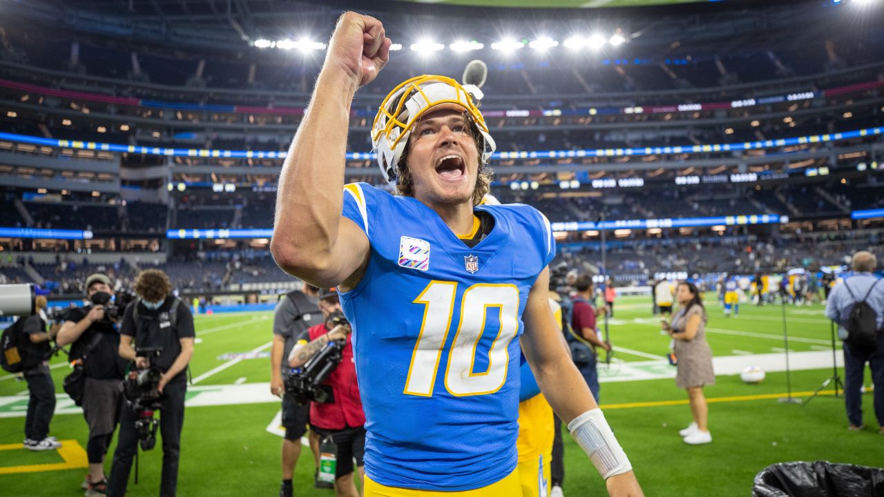 PFF LA Chargers] Justin Herbert has made the smallest percentage of  turnover-worthy plays in the NFL at just 1.1% after two weeks ⚡️ : r/nfl