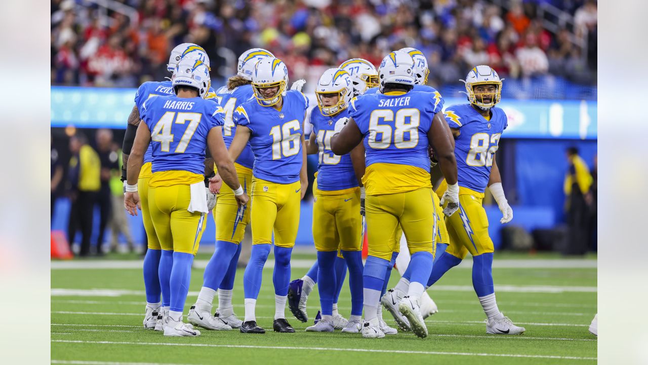 Los Angeles Chargers @ Chiefs: Week 2 snap counts - Bolts From The