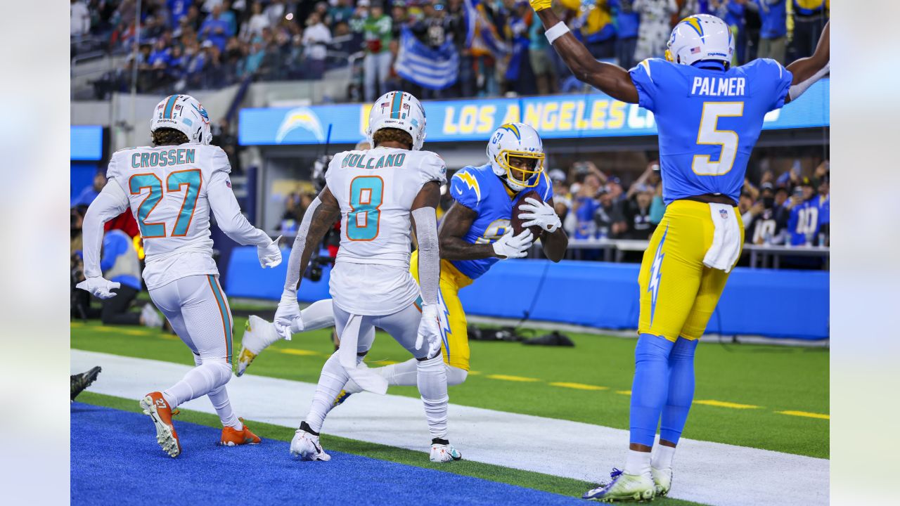 Revamped Chargers offense goes up against new-look Dolphins defense in  opener Florida & Sun News - Bally Sports