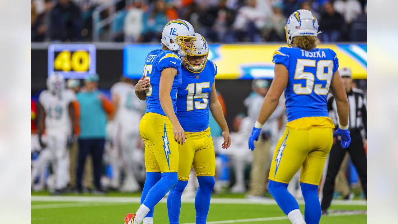 Chargers-Dolphins Recap: Bolts bounce Dolphins in primetime 23-17 - Bolts  From The Blue