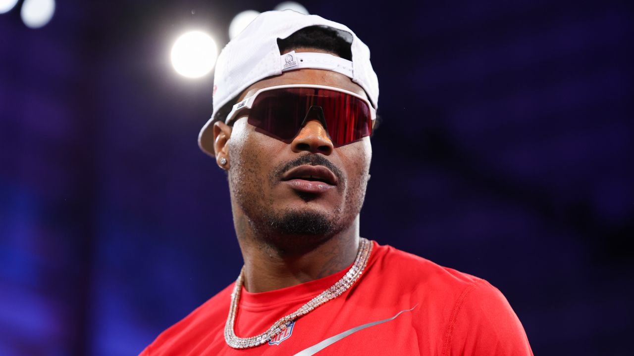 Los Angeles Chargers safety Derwin James Jr. (3) looks into the backfield  during an NFL football game against the San Francisco 49ers, Sunday,  Nov.13, 2022, in Santa Clara, Calif. (AP Photo/Scot Tucker