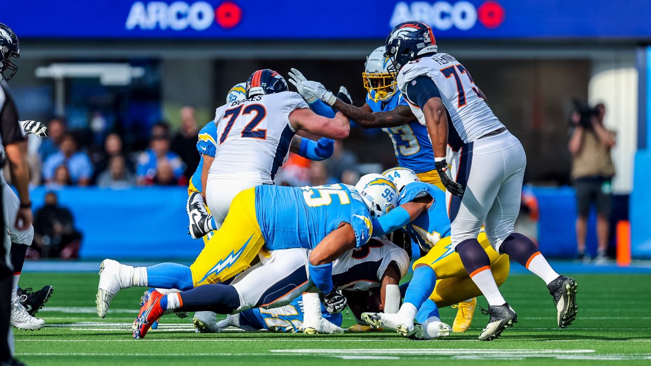 Broncos V Chargers, WK12 NFL 2021, A.Hall