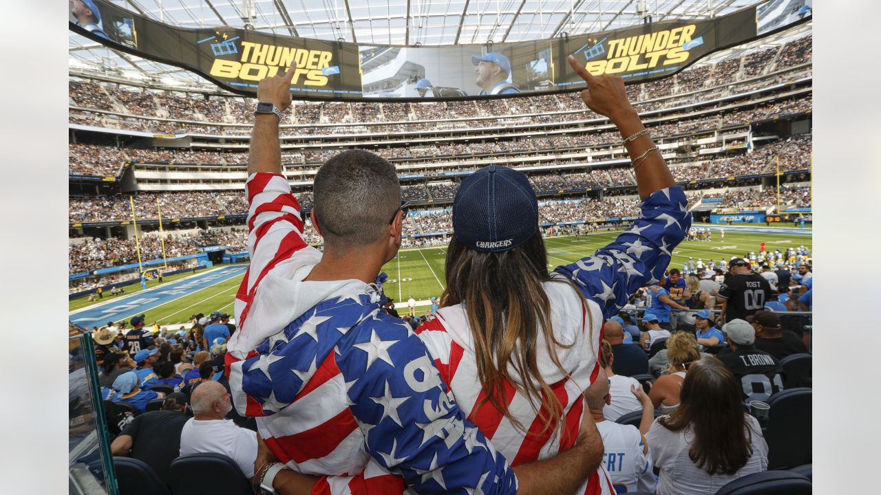 Chargers Fans Make Plea at Town Hall Meeting – The Mesa Press