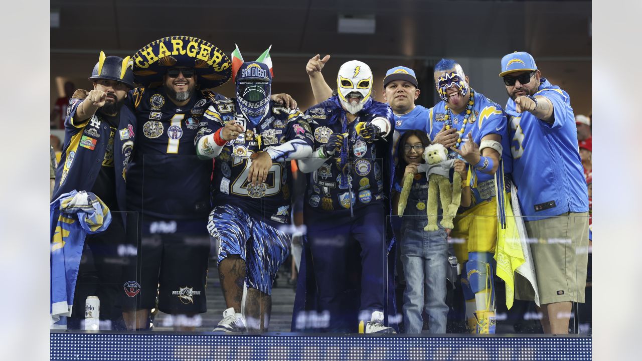 NFL 2022 fans crazed and costumed