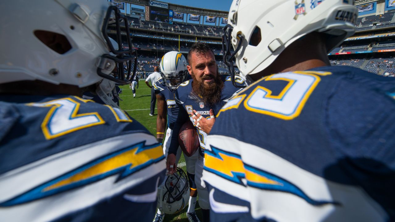 Eric Weddle Signed 11x14 Los Angeles Chargers Photo BAS – Sports