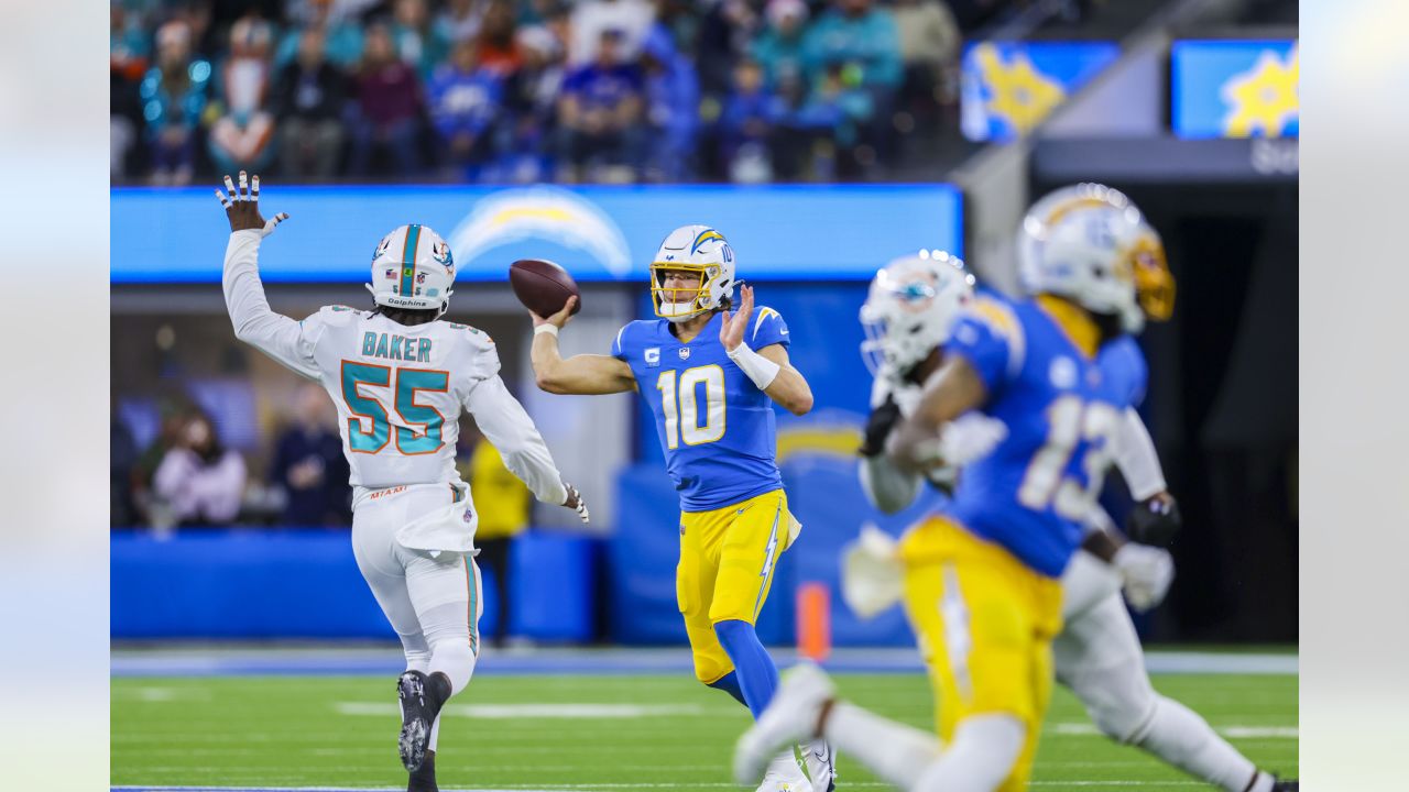 Chargers vs. Dolphins Game Preview: Bolts must match Miami's aggressive  passing attack in primetime battle - Bolts From The Blue