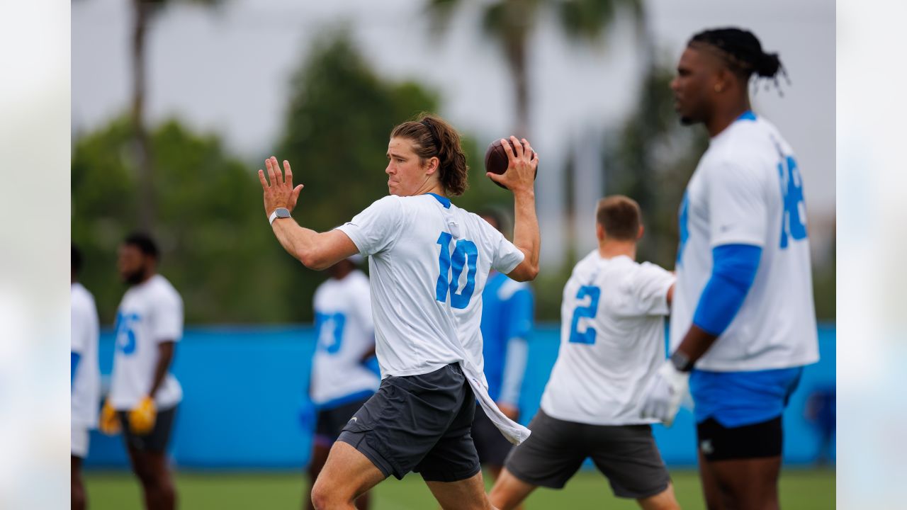 L.A. Chargers star Justin Herbert perfectly manifested his elementary  school dream of playing in the NFL 