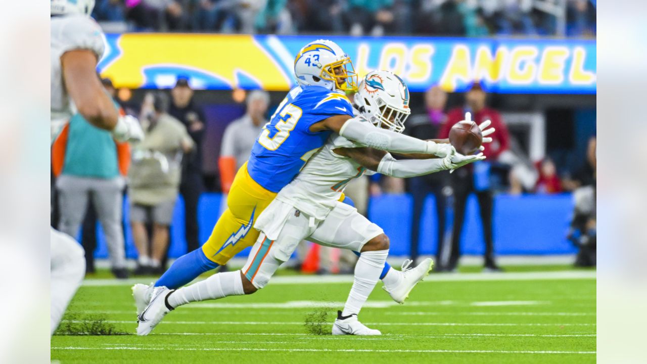 Chargers News: Bolts outmatched by Dolphins, lose 29-21 - Bolts