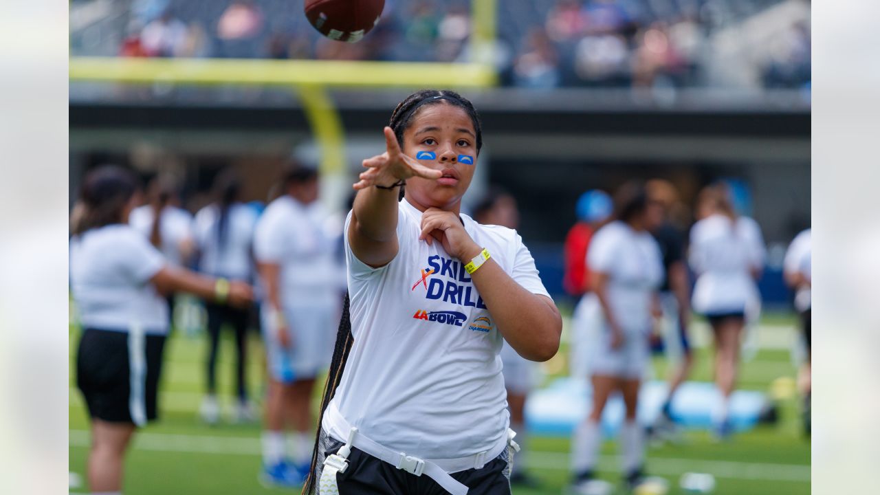 Chargers & LA Bowl Host Girls' Flag Football Event at SoFi Stadium