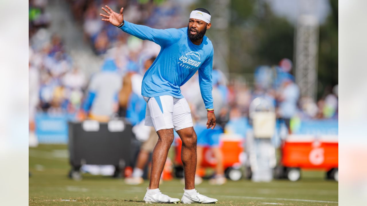 Los Angeles Chargers safety Alohi Gilman (32) takes his stance during an  NFL football game against the Seattle Seahawks, Sunday, Oct. 23, 2022, in  Inglewood, Calif. (AP Photo/Kyusung Gong Stock Photo - Alamy